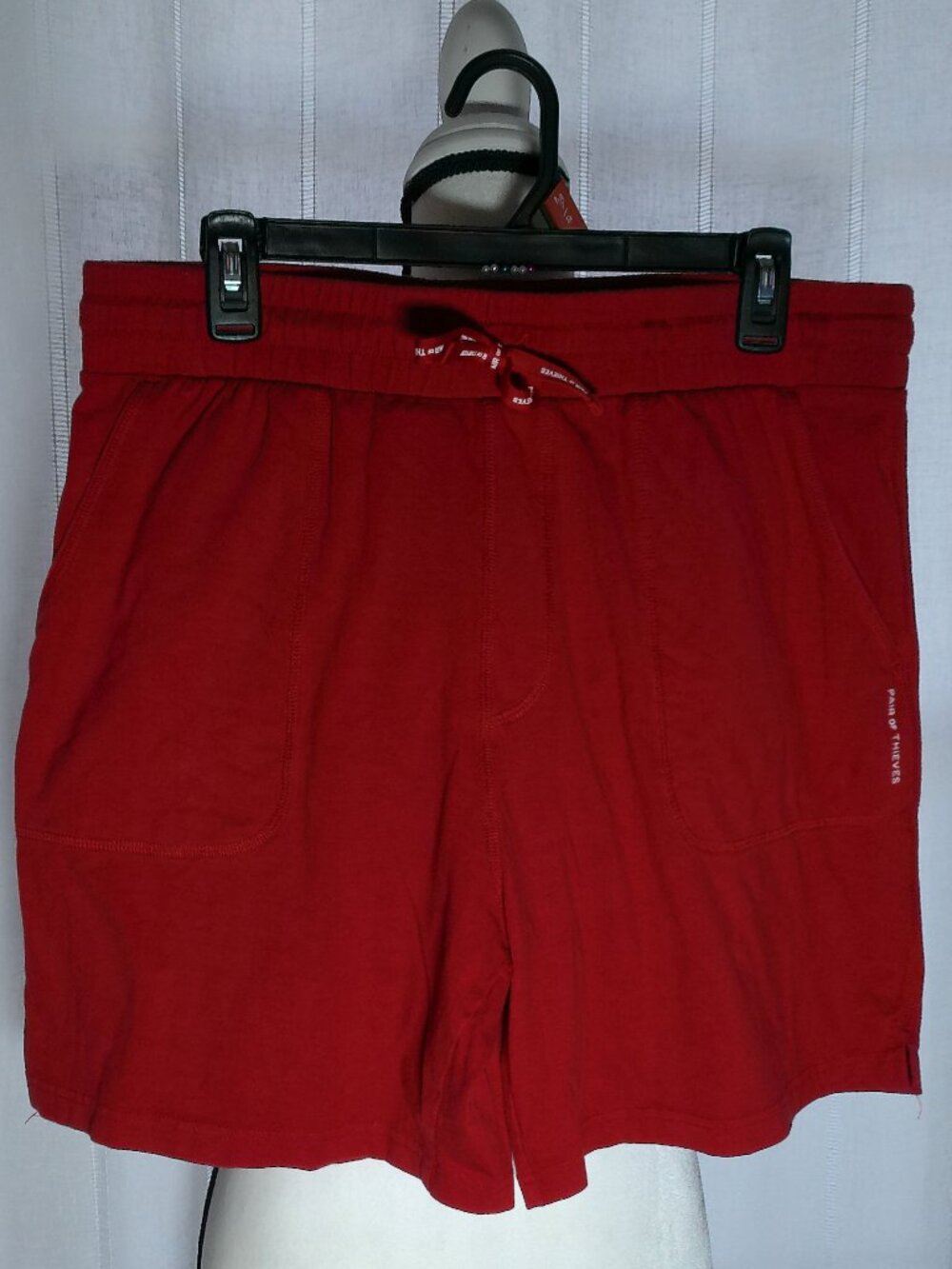 PAIR OF THIEVES Men's Elastic Drawstring Waist Red Stretch Shorts w/Pockets L